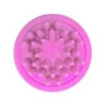 Indelis su silikoniniu šepetėliu šampūno paskirstymui prausiant gyvūną