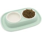 Dvigubas plastikinis dubenėlis guminiame stove